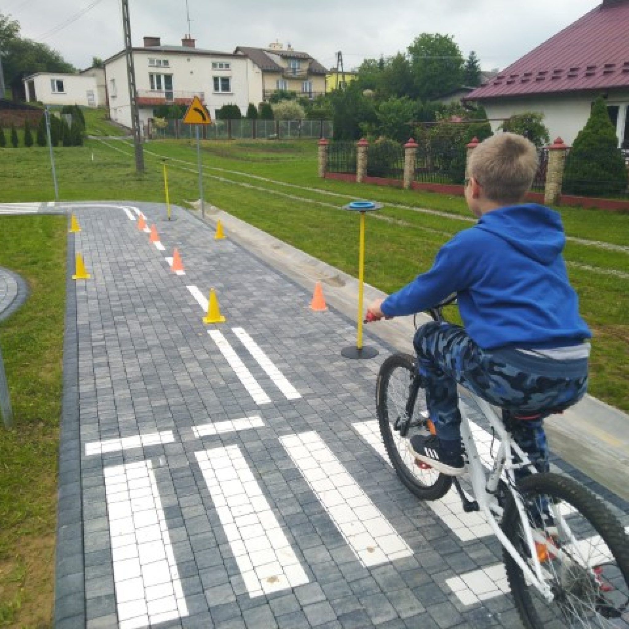 Egzamin Na Kartę Rowerową Poza Szkoła Egzamin praktyczny na kartę rowerową - Szkoła Podstawowa w Mogielnicy