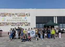 Patriotyzm, wojskowe tradycje i wsp&oacute;lne świętowanie podczas Pikniku z 21 Batalionem Dowodzenia