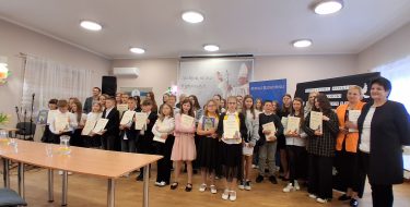 „W świecie poezji i pieśni Karola Wojtyły” – Powiatowy Konkurs Recytatorski