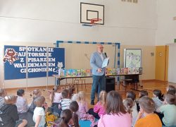 Spotkanie z pisarzem Waldemarem Cichoniem
