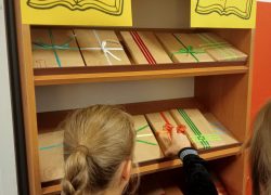 „Wypożycz w ciemno!” – wyzwanie czytelnicze dla odważnych