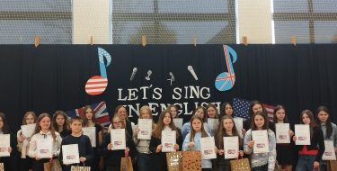 Let’s sing in English po raz 8!