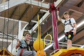 Wycieczka klasowa do FlyParku – czyli WF inaczej.